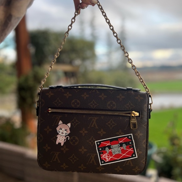 Louis Vuitton Brown Monogram Shoulder Bag - Picture 2 of 13